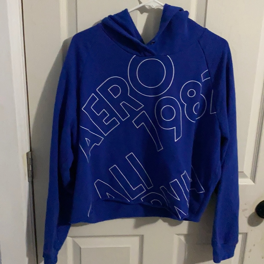 Cropped blue hoodie